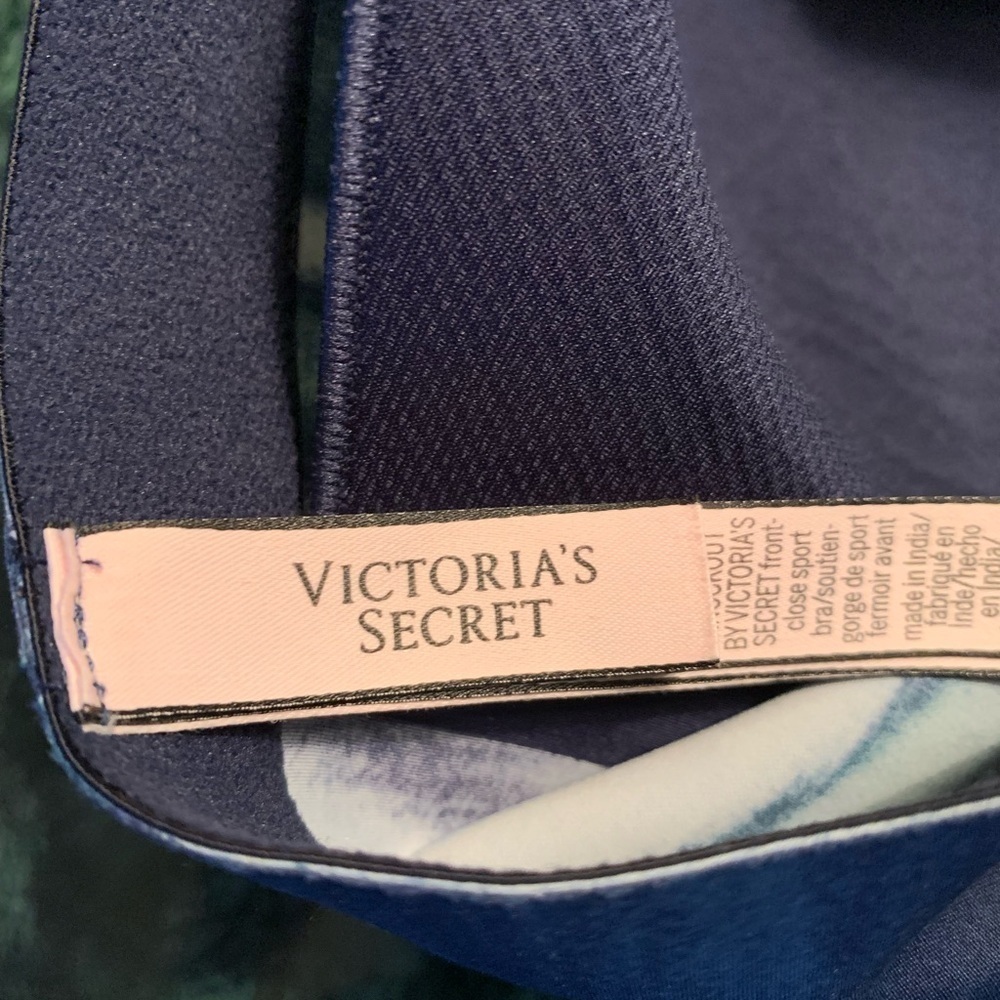Victoria's Secret Knockout Sports Bra, 34DD - Picture 8 of 9